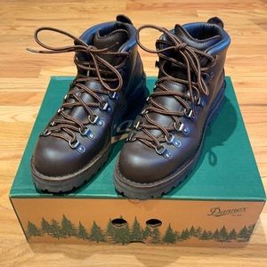 Danner Mountain Light II